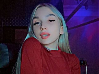 AmandaProus's Live cam group shows Profile Image